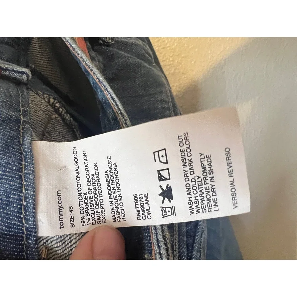Tommy Hilfiger Y2K Wide Leg Flare Jeans Size 4